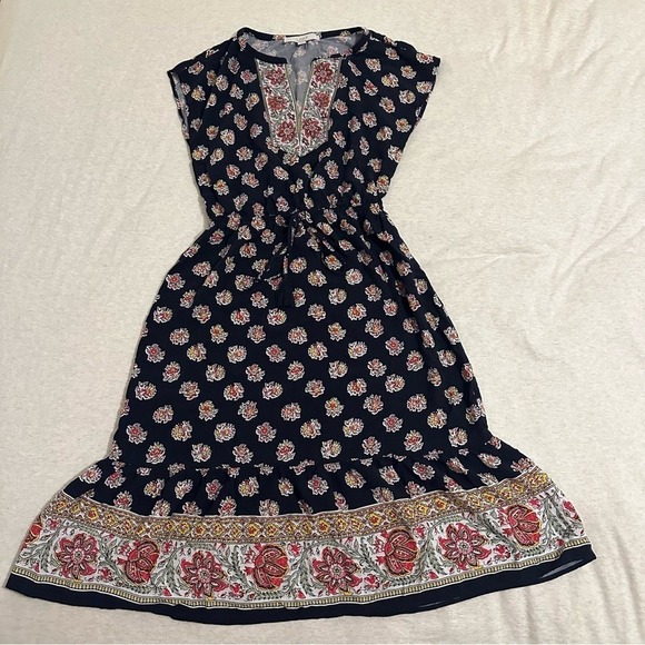 LOFT Dresses & Skirts - LOFT Black and Pink Patterned Midi Dress